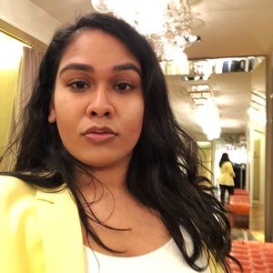 Meet your Posher, Angela